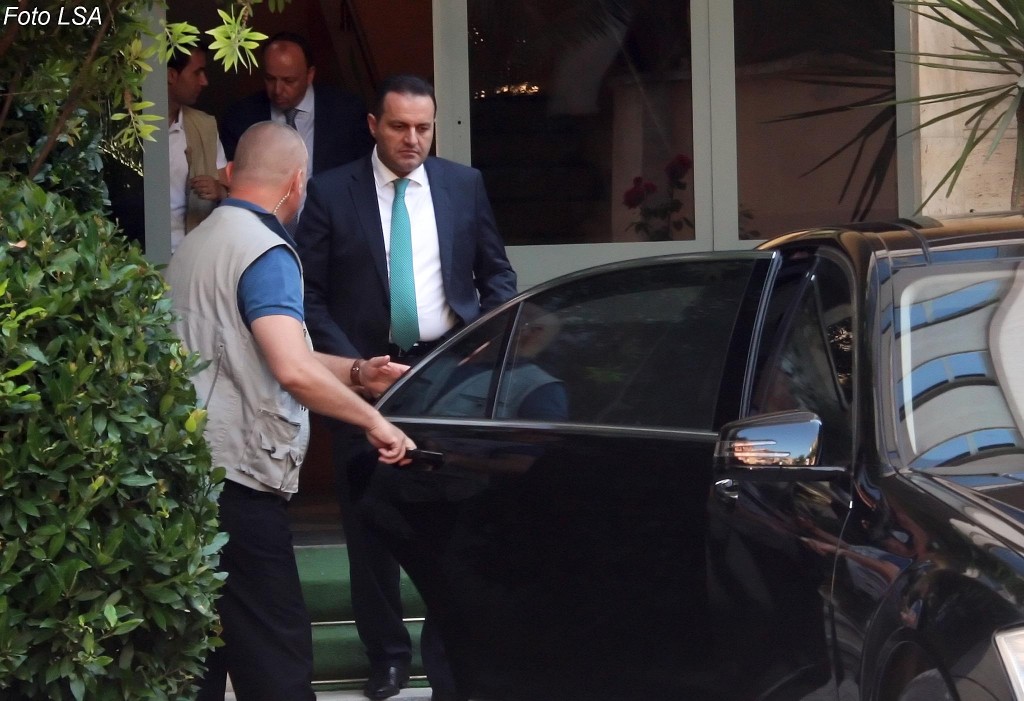 Dosja e Adriatik Llallës në SPAK: Nga pronat, shkollimi i fëmijëve dhe shpenzimet e gruas në SHBA Dosja e Adriatik Llallës në SPAK: Nga pronat, shkollimi i fëmijëve dhe shpenzimet e gruas në SHBA