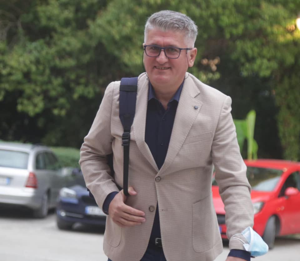 Deputeti rinor Gjeka i Markajve flet përçartë: Rama, një tiran i mplakur i cili nuk e kupton se durimi i popullit ka shkuar ku s’mban më