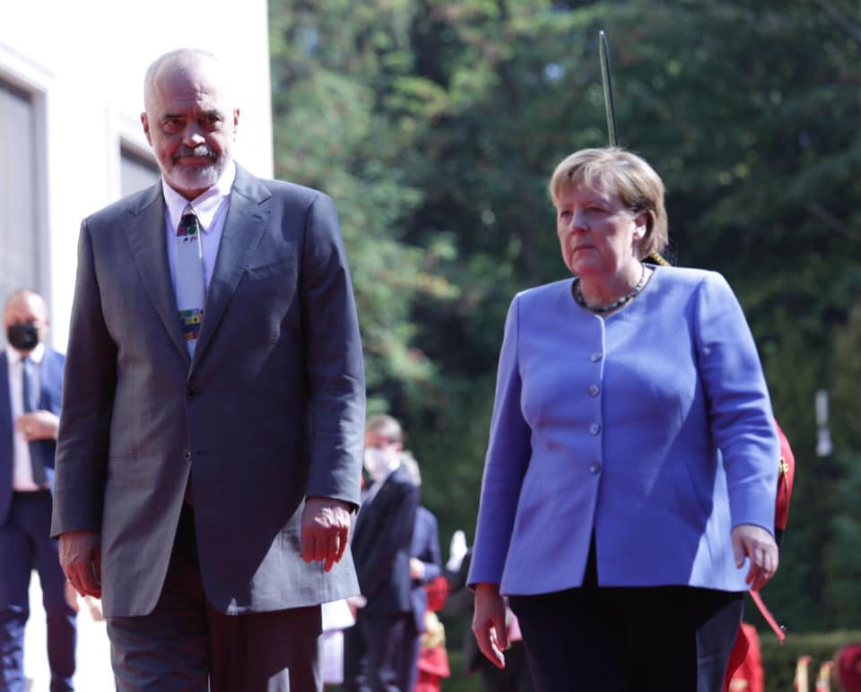 E ardhme e pasigurtë, Merkel përgatit Ballkanin për ikjen e saj E ardhme e pasigurtë, Merkel përgatit Ballkanin për ikjen e saj