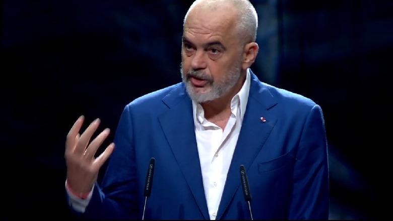 “Me padurim pres ngritjen e perdes së skenës”! Kryeministri Rama tregon si është transformuar Teatri Kombëtar i Operas dhe Baletit (Video) “Me padurim pres ngritjen e perdes së skenës”! Kryeministri Rama tregon si është transformuar Teatri Kombëtar i Operas dhe Baletit (Video)