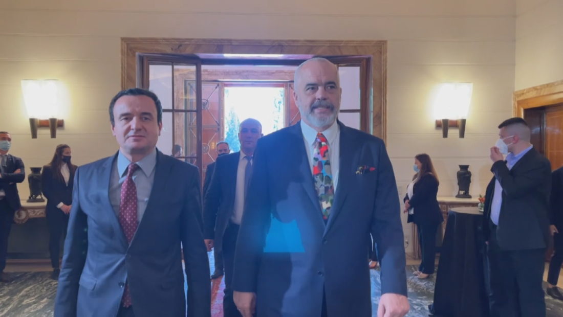 ANALIZA: Si Edi Rama rrëmbeu skenën në Prishtinë