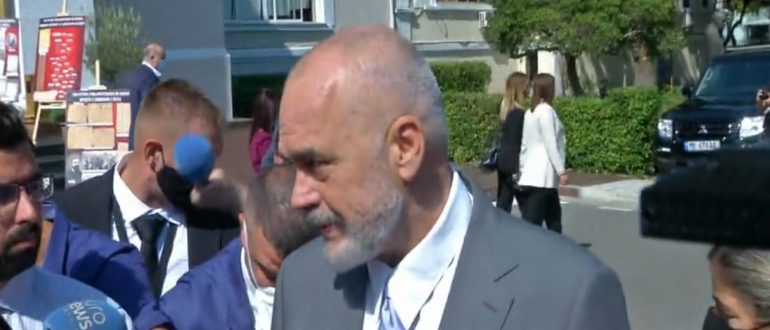 “A e ka dëgjuar Basha këshillën tuaj dhe ka vrarë babain e tij politik”, Rama: Ne jemi e ardhmja “A e ka dëgjuar Basha këshillën tuaj dhe ka vrarë babain e tij politik”, Rama: Ne jemi e ardhmja