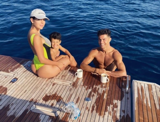 “Jam i mbyllur në kafaz”, shfryrja e Cristiano Ronaldos bën xhiron e botës