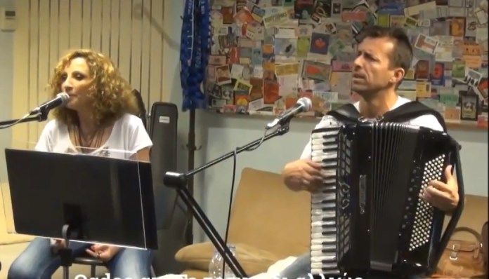 Këndoi shqip “25 gershetat”! Ikona e muzikës greke Glikeria dhe Dasho Kurti koncert në Tiranë: Ja kur dhe ku do ta shikoni “live” pa biletë! Këndoi shqip “25 gershetat”! Ikona e muzikës greke Glikeria dhe Dasho Kurti koncert në Tiranë: Ja kur dhe ku do ta shikoni “live” pa biletë!