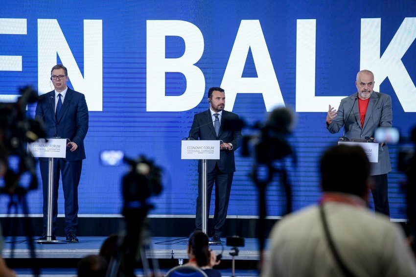 “Jo faleminderit, por nuk kam mbaruar”! Rama “lëshon gojën” me zyrtarët e lartë të BE: Si puna e atij priftit që kur po shembeshin muret, diskutonin se***n “Jo faleminderit, por nuk kam mbaruar”! Rama “lëshon gojën” me zyrtarët e lartë të BE: Si puna e atij priftit që kur po shembeshin muret, diskutonin se***n