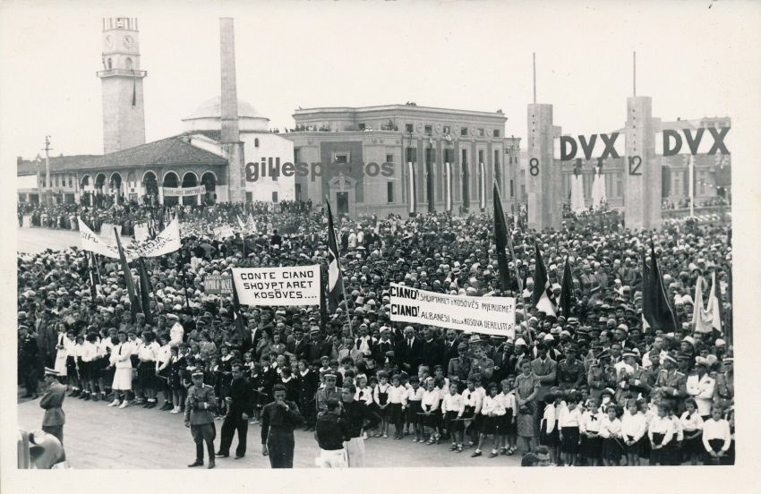 Kur Italianët tentuan t’u ndalojnë shqiptarëve bixhozin edhe në shtëpi Kur Italianët tentuan t’u ndalojnë shqiptarëve bixhozin edhe në shtëpi