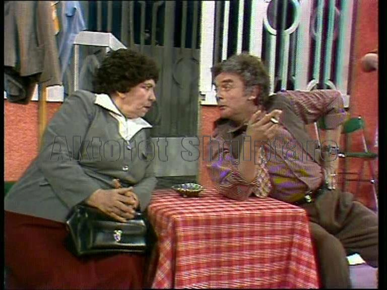 Nostalgji për Roland Trebickën dhe Violeta Manushin: “Ti që ke ngrënë të gjithë burrat”! Nostalgji për Roland Trebickën dhe Violeta Manushin: “Ti që ke ngrënë të gjithë burrat”!