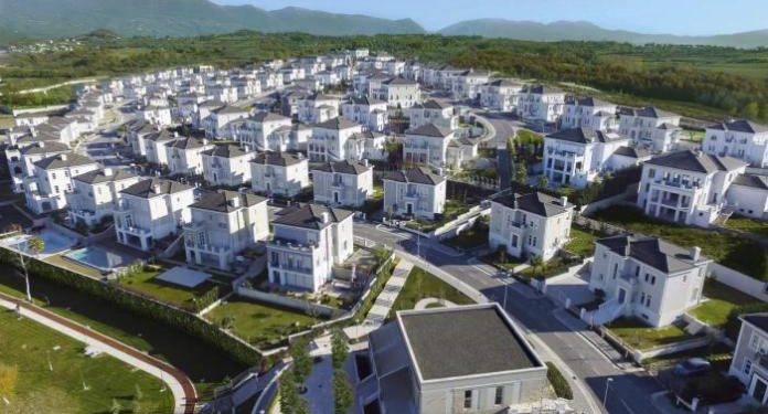 Fotoja me vilat luksoze/ Erion Braçe publikon SKANDALIN në librin e historisë: Duhet të mësoheni me të VËRTETËN Fotoja me vilat luksoze/ Erion Braçe publikon SKANDALIN në librin e historisë: Duhet të mësoheni me të VËRTETËN