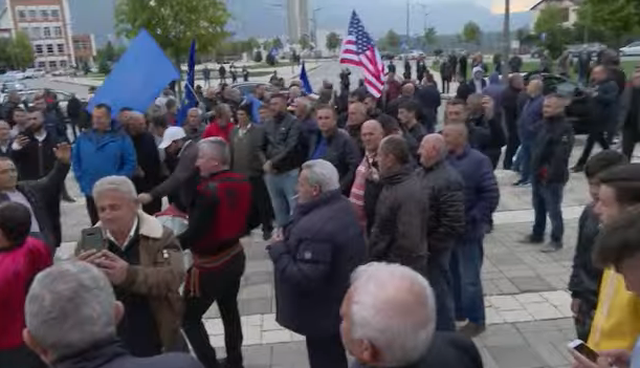 Sali Berisha  “askushi”  hiqet si Uliksi me kuksianët! Pas Edi Ramës,  i shpall “luftë” edhe Vuçiçit: Përgatitu Sllobodan