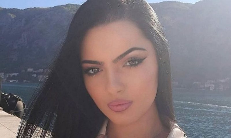 Zi në familjen e këngëtares së njohur shqiptare, 19-vjeçarja që u vra nga bashkëshorti është kushërira e saj: Nuk mund ta besoj Zi në familjen e këngëtares së njohur shqiptare, 19-vjeçarja që u vra nga bashkëshorti është kushërira e saj: Nuk mund ta besoj