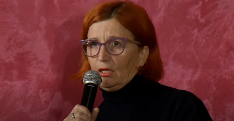 Ku ishe ti kur Basha përjashtonte demokratët?! Militantja e “Foltores” vë në siklet Berishën, ja si përgjigjet ish-kryeministri Ku ishe ti kur Basha përjashtonte demokratët?! Militantja e “Foltores” vë në siklet Berishën, ja si përgjigjet ish-kryeministri