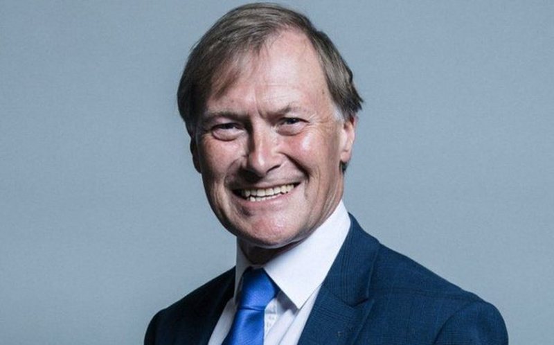 Zbardhen të tjera detaje! E sulmuan me thikë, ndërron jetë deputeti i njohur, arrestohet autori Zbardhen të tjera detaje! E sulmuan me thikë, ndërron jetë deputeti i njohur, arrestohet autori