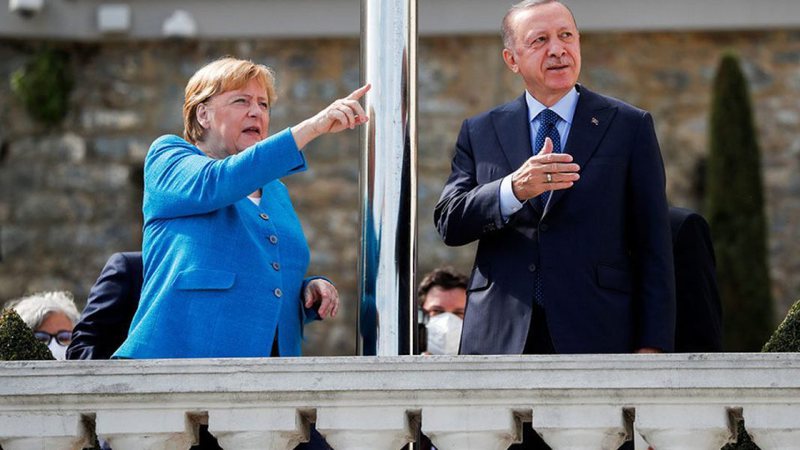 “Je ankuar gjithmonë tek unë”! Angela Merkel vizitë lamtumire në Turqi: Erdogan e pret me batuta: Kjo është jeta, megjithatë është e bukur “Je ankuar gjithmonë tek unë”! Angela Merkel vizitë lamtumire në Turqi: Erdogan e pret me batuta: Kjo është jeta, megjithatë është e bukur