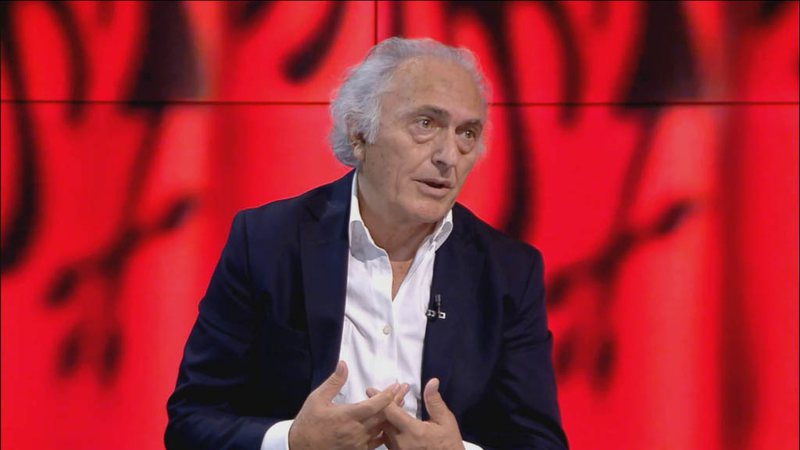 Frrok Çupi: Aksioni i Berishës mund të mbyllet me vrasje në PD, po kërkohet një ngjarje e bujshme për të justifikuar lëvizjet anti-SHBA Frrok Çupi: Aksioni i Berishës mund të mbyllet me vrasje në PD, po kërkohet një ngjarje e bujshme për të justifikuar lëvizjet anti-SHBA