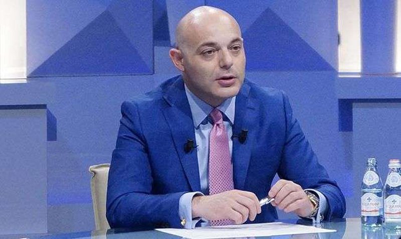 Kush duhet të largohet nga PD, Berisha apo Basha?! Blendi Fevziu bën deklaratën e papritur: Kreu demokrat përjashtoi kritikët e tij, partia nuk mund të mbahet peng Kush duhet të largohet nga PD, Berisha apo Basha?! Blendi Fevziu bën deklaratën e papritur: Kreu demokrat përjashtoi kritikët e tij, partia nuk mund të mbahet peng