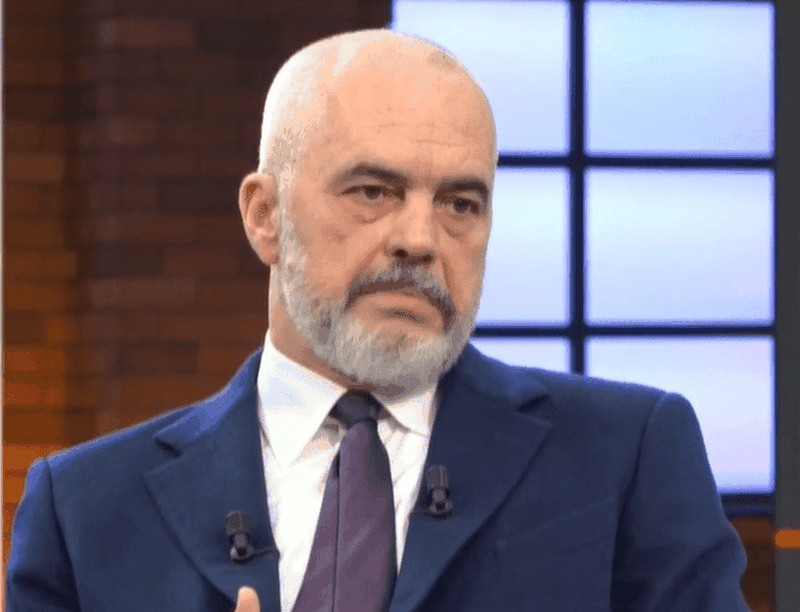 Rama flet për satelitët dhe nuk i lë batutat: Unë jam katunar Surreli 198 centimetër nuk jam për evente