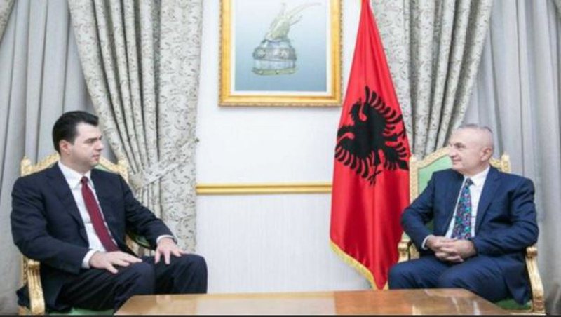 Basha sulm frontal Metës: Ta harrojë se do marrë frenat e opozitës, ka hedhur në sulm surrogatët kundër vetingut në politikë, luan me dy porta Basha sulm frontal Metës: Ta harrojë se do marrë frenat e opozitës, ka hedhur në sulm surrogatët kundër vetingut në politikë, luan me dy porta