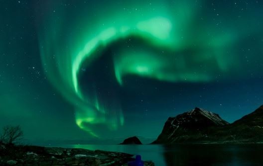 Sonte me sytë nga qielli, një spektakël i madh dritash nga Galaktika do të shihet edhe në Europë Sonte me sytë nga qielli, një spektakël i madh dritash nga Galaktika do të shihet edhe në Europë
