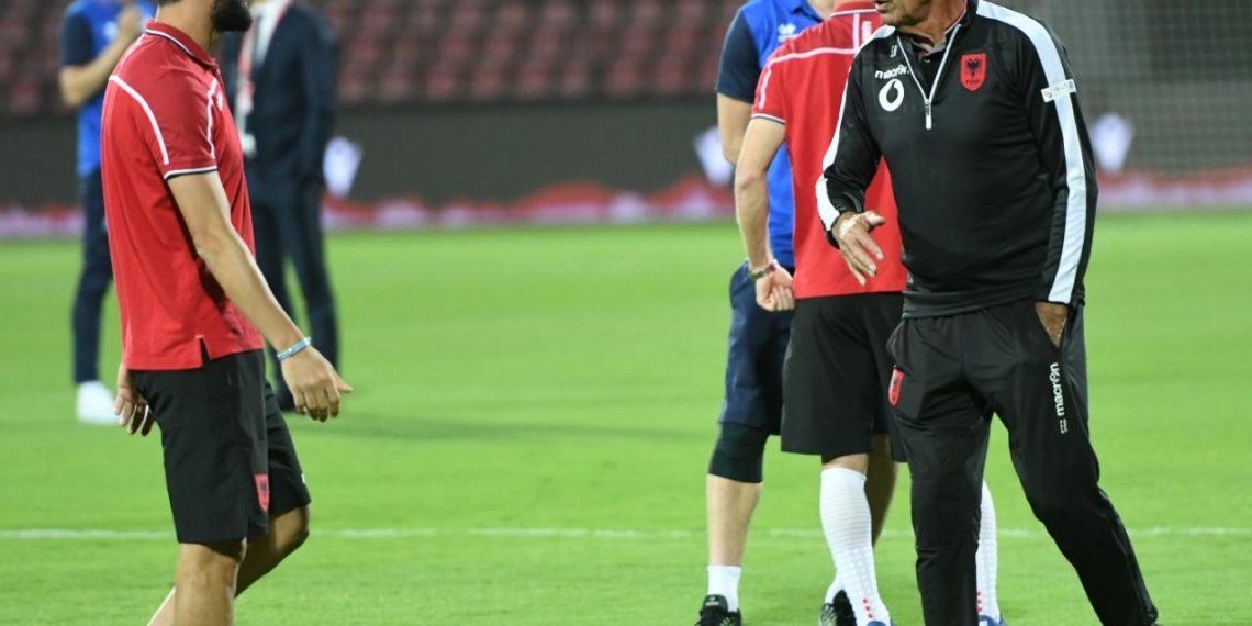 Covid-19 prek Kombëtaren shqiptare para ndeshjeve me Hungarinë e Poloninë Covid-19 prek Kombëtaren shqiptare para ndeshjeve me Hungarinë e Poloninë