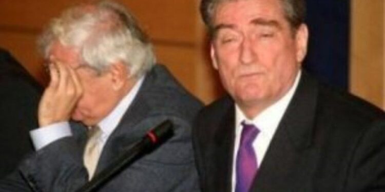 Avokati: “Protestohet nga 2 njerëz të akuzuar per krime dhe korrupsion nga bota”! Tubimi i Metës dhe Berishës qesharak, s’prodhon asgjë vetëm “recitime”