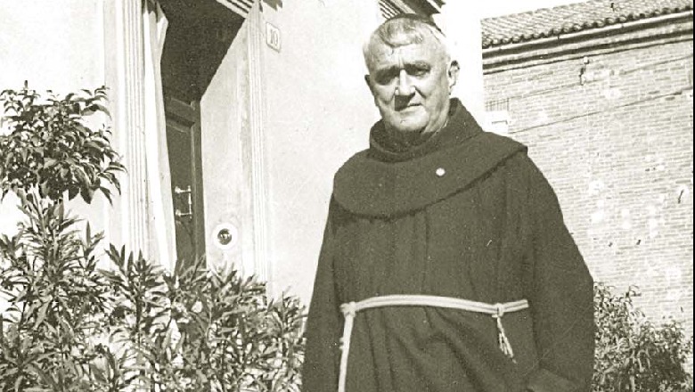 23 tetor 1871, lindi At Gjergj Fishta, arsimtar, shkrimtar, përkthyes dhe po ashtu kryetar i komisionit për hartimin e alfabetit në Kongresin e Manastirit 23 tetor 1871, lindi At Gjergj Fishta, arsimtar, shkrimtar, përkthyes dhe po ashtu kryetar i komisionit për hartimin e alfabetit në Kongresin e Manastirit