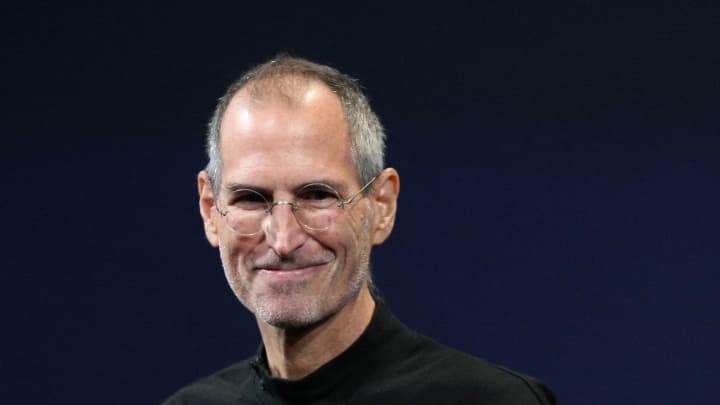 10 vjet më parë u nda nga jeta gjeniu Steve Jobs, shpikës dhe krijues i “Apple-it” 10 vjet më parë u nda nga jeta gjeniu Steve Jobs, shpikës dhe krijues i “Apple-it”