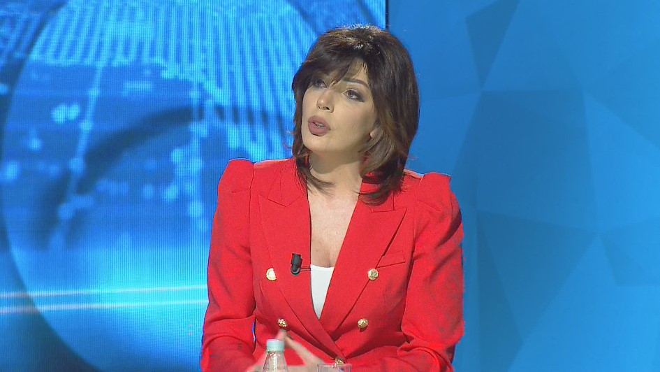 Sonila Meço heq dorë si opinioniste e Big Brother: Janë si banorë të një kopshti zoologjik Sonila Meço heq dorë si opinioniste e Big Brother: Janë si banorë të një kopshti zoologjik