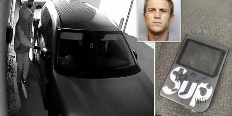 Si vidhen për pak sekonda makinat në Angli, ja pajisja që përdorin (VIDEO) Si vidhen për pak sekonda makinat në Angli, ja pajisja që përdorin (VIDEO)