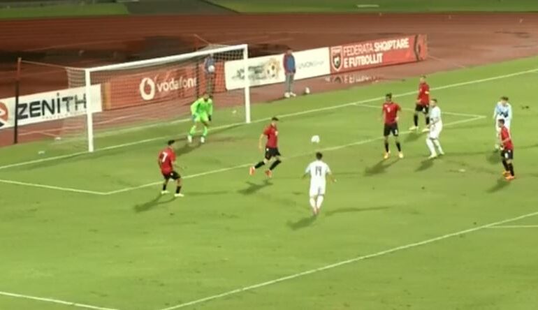 VIDEO/ Shqipëria MAGJIKE në Elbasan Arena! Lojë, 3 pikë dhe spektakël VIDEO/ Shqipëria MAGJIKE në Elbasan Arena! Lojë, 3 pikë dhe spektakël