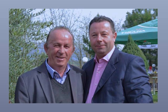 “E papërballueshme pesha e dhimbjes”! Ish-deputeti dedikim prekës: Babai vdes në vend pasi mëson lajmin e zi për djalin!