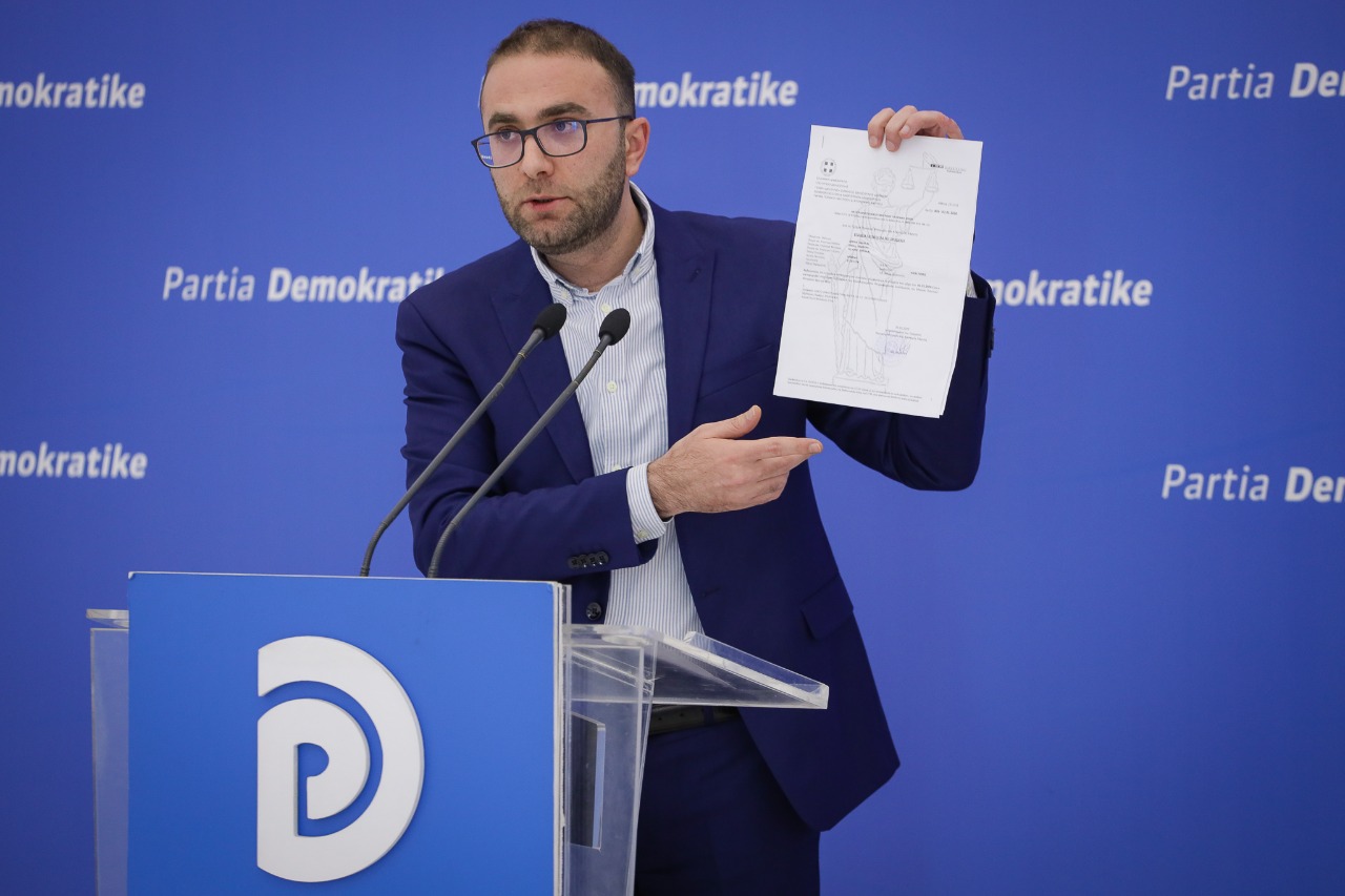 Ja “krimi i rëndë” që ka kryer kryebashkiaku socialist i hetuar nga “pishuari” i PD-së SPAK Ja “krimi i rëndë” që ka kryer kryebashkiaku socialist i hetuar nga “pishuari” i PD-së SPAK