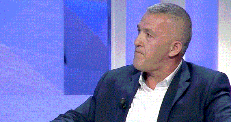 “Janë të lindur për të qenë të fortë, por nuk kishin frena”! Erzen Breçani: Haklajt i vraun Nano por Hoxhs i’a plas në sy E di i madhe e i vogël …i vrau Sali Berisha “Janë të lindur për të qenë të fortë, por nuk kishin frena”! Erzen Breçani: Haklajt i vraun Nano por Hoxhs i’a plas në sy E di i madhe e i vogël …i vrau Sali Berisha