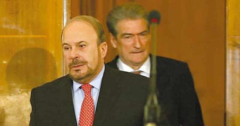 “Në 2007 Berisha donte që Fatos Nano të zgjidhej President”, deputeti i PD-së nxjerr prapaskenat nga selia blu dhe ngre alarmin: Një grup politikanësh e kundërshtoi! Sot gjendja është e trishtë!