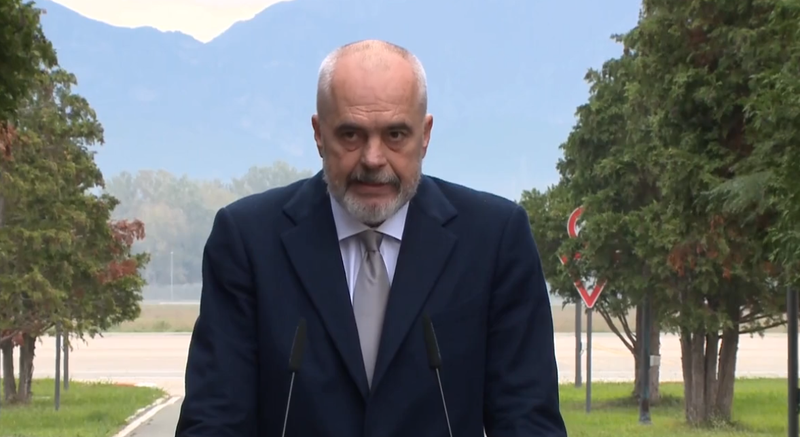 “Barbari tronditëse”! Kryeministri Rama në konferencë të jashtëzakonshme për vrasjen monstruoze të 8-vjeçarit në Fier (Video) “Barbari tronditëse”! Kryeministri Rama në konferencë të jashtëzakonshme për vrasjen monstruoze të 8-vjeçarit në Fier (Video)