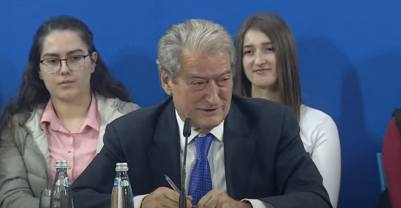 Ja ëndërra e fundit nga Laçi e Saliut:  Përgatituni! Deri sa të bëhem 95 vjeç këtu me keni