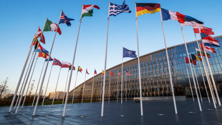 Nëse gjermanët refuzojnë, NATO do t’i vendos armët bërthamore në vendet anëtare të Evropës lindore me shumë gjasa në Ballkan Nëse gjermanët refuzojnë, NATO do t’i vendos armët bërthamore në vendet anëtare të Evropës lindore me shumë gjasa në Ballkan