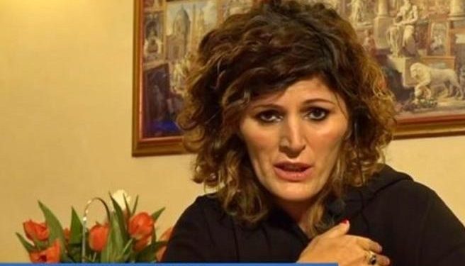 “Corriere della Sera”/ Historia tragjike e shqiptares Adelina Sejdini, që u tradhtua nga Italia për shtetësinë: Luftëtare ‘Amazonë’, pa mburojë “Corriere della Sera”/ Historia tragjike e shqiptares Adelina Sejdini, që u tradhtua nga Italia për shtetësinë: Luftëtare ‘Amazonë’, pa mburojë