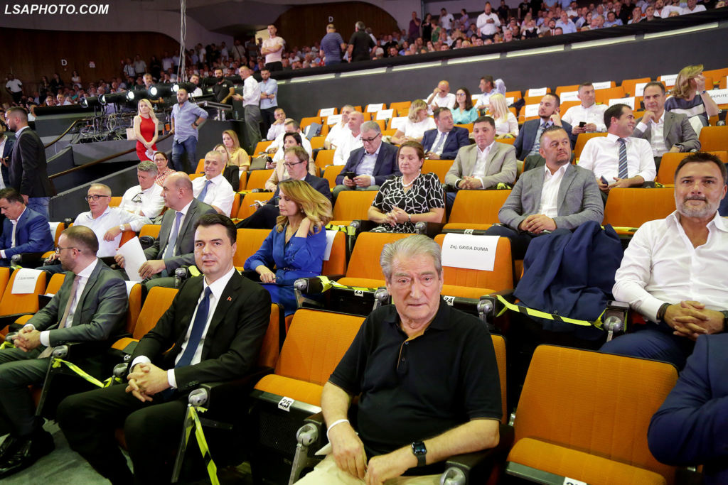 Degradon situata në PD, Spaho akuza Dumës: Sot e mohon Berishën, deri dje i shkoje çdo ditë në zyrë… Degradon situata në PD, Spaho akuza Dumës: Sot e mohon Berishën, deri dje i shkoje çdo ditë në zyrë…