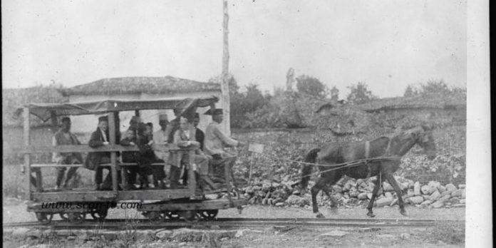 “Tiranë-Durrës Express” në Shqipërinë e 1920 “Tiranë-Durrës Express” në Shqipërinë e 1920