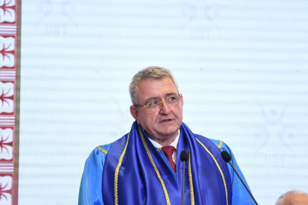 EKSKLUZIVE/ Vendimi i Gjykatës së Tiranës për bllokimin e llogarive bankare që u shkel nga Armando Duka, e që prokuroria duhet të nis hetimet EKSKLUZIVE/ Vendimi i Gjykatës së Tiranës për bllokimin e llogarive bankare që u shkel nga Armando Duka, e që prokuroria duhet të nis hetimet