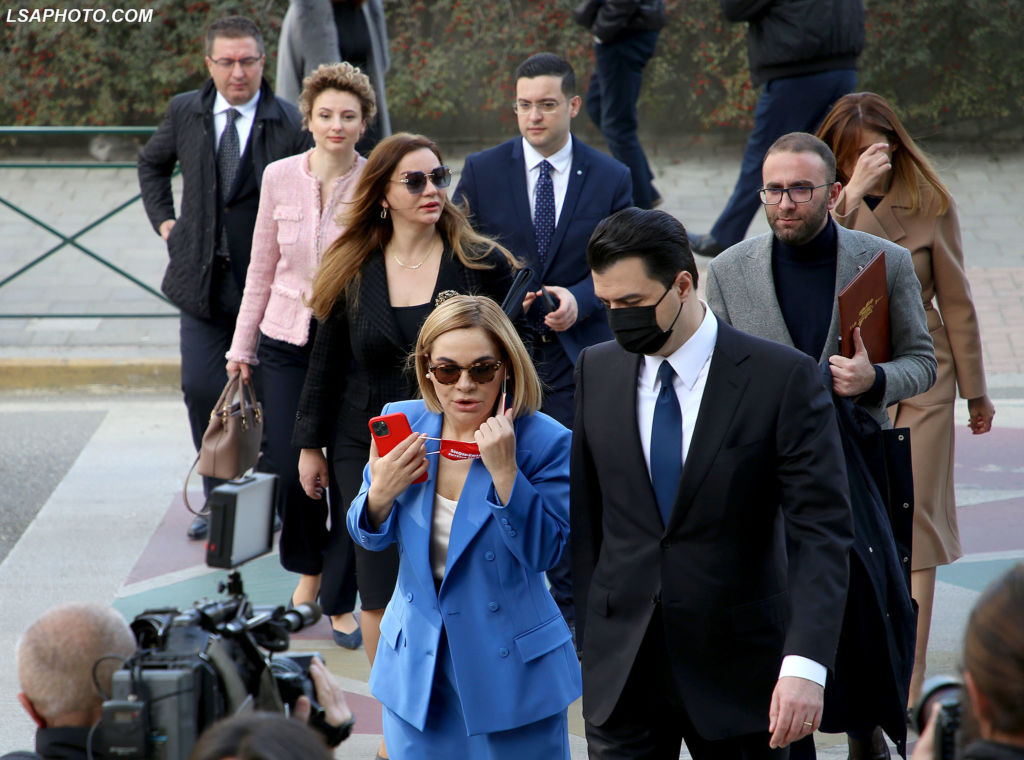 Pse ndodhi acarimi i madh pas hapjes së “dosjes LSI” nga Gazmend Bardhi?! Pse ndodhi acarimi i madh pas hapjes së “dosjes LSI” nga Gazmend Bardhi?!