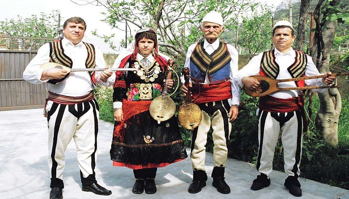 Lahuta e vetme në Shqipëri dhe një thirrje shtetit Lahuta e vetme në Shqipëri dhe një thirrje shtetit