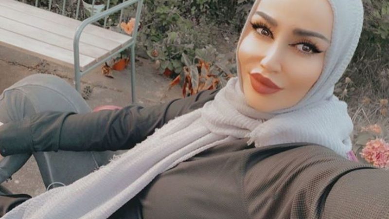 Rrëfehet këngëtarja shqiptare që braktisi muzikën për fenë: Më vjen turp për jetën time dikur Rrëfehet këngëtarja shqiptare që braktisi muzikën për fenë: Më vjen turp për jetën time dikur