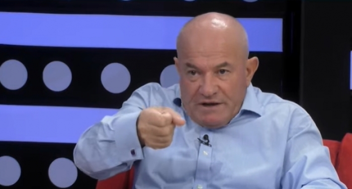 Ky është plani i Sali Berishës! Për veten e tij ai djeg çdo gjë, më 21 janar vrau katër veta, në vitin 1997 dogji Shqipërinë Ky është plani i Sali Berishës! Për veten e tij ai djeg çdo gjë, më 21 janar vrau katër veta, në vitin 1997 dogji Shqipërinë