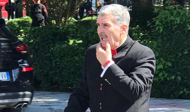 Kujtim Gjuzi reagon ndaj Ervin Kokpalarit: Sa të jem gjallë unë se lëshoj Partinë Konservatore Kujtim Gjuzi reagon ndaj Ervin Kokpalarit: Sa të jem gjallë unë se lëshoj Partinë Konservatore