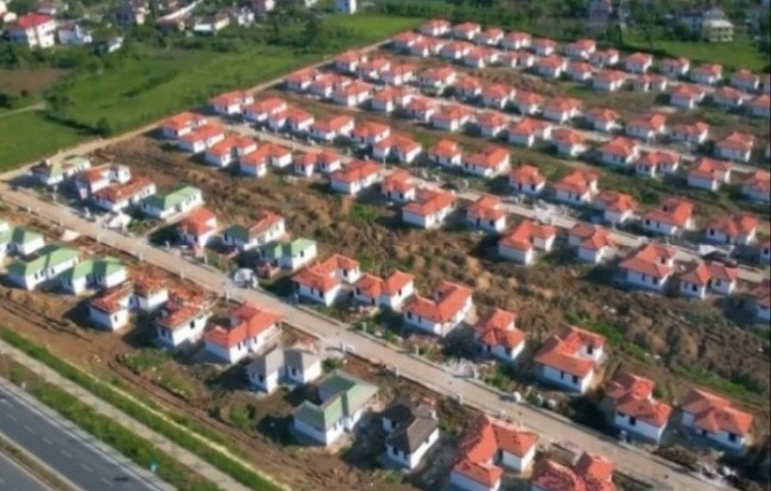 Rama në Fushë-Krujë: Kam mbajtur në kurriz gjithë atë baltë e llafe, sot jam krenar që i qëndruam pranë 50 mijë familjeve Rama në Fushë-Krujë: Kam mbajtur në kurriz gjithë atë baltë e llafe, sot jam krenar që i qëndruam pranë 50 mijë familjeve