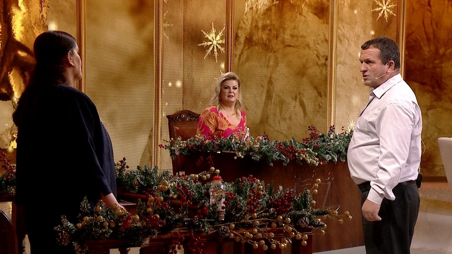 “Në atë shtëpi nuk jetohet”, burri ofendon gruan: Ku ta çoj një fshatare? “Në atë shtëpi nuk jetohet”, burri ofendon gruan: Ku ta çoj një fshatare?