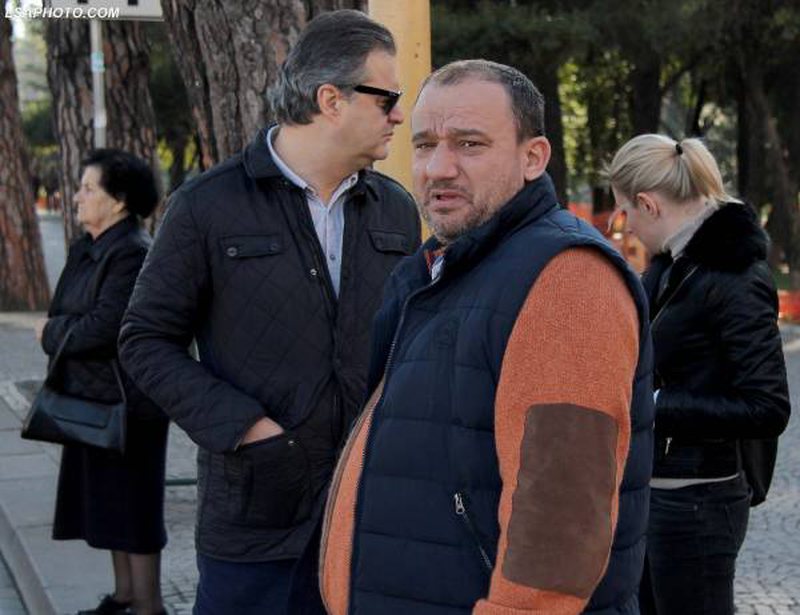 Tabloja surreale: Nga PD kërkojnë hetimin, ish-ministrat “vulë humbur” të PS-së mbrojnë Berishën Tabloja surreale: Nga PD kërkojnë hetimin, ish-ministrat “vulë humbur” të PS-së mbrojnë Berishën