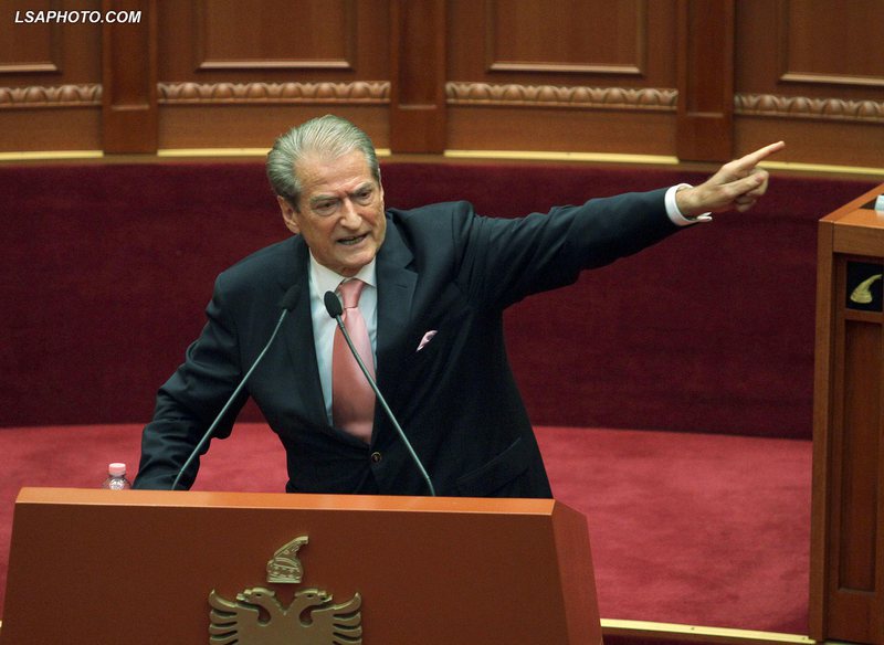 Pas 11 dhjetorit Berisha drejt shpalljes së partisë së re! Gati grupi parlamentar me LSI dhe zyrtarizmi i koalicionit Meta -Berisha Pas 11 dhjetorit Berisha drejt shpalljes së partisë së re! Gati grupi parlamentar me LSI dhe zyrtarizmi i koalicionit Meta -Berisha