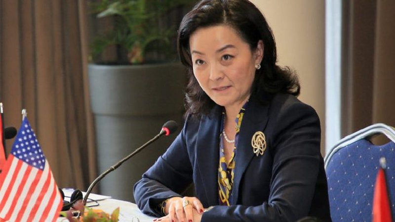 Dy ditë para Kuvendit të Berishës, Yuri Kim zbulon arsyen e vizitës së Escobar në Tiranë dhe jep mesazhin e fuqishëm Dy ditë para Kuvendit të Berishës, Yuri Kim zbulon arsyen e vizitës së Escobar në Tiranë dhe jep mesazhin e fuqishëm